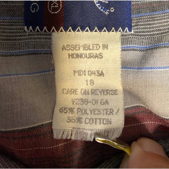 Wrangler button snap single stitch X-long tails.  Size 18. - Picture 3 of 10